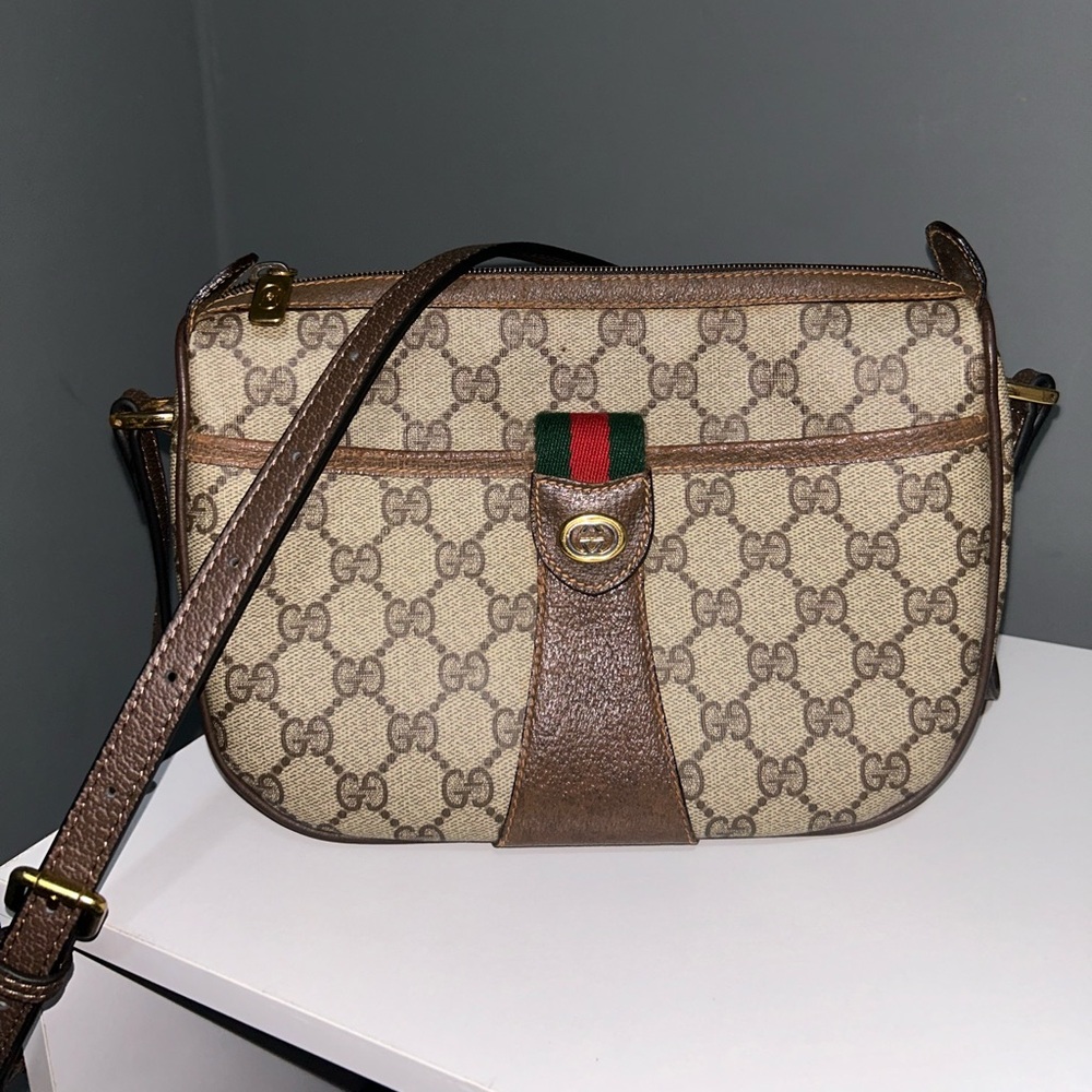 Gucci GG Canvas Web Sherry Line Shoulder Bag 89.02.032